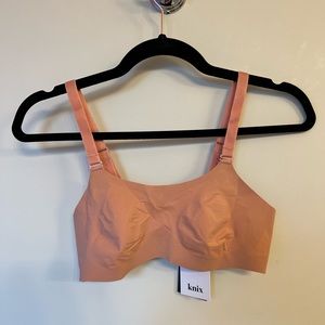 Reversible size 1 Knix evolution bra (two Color’s in one)